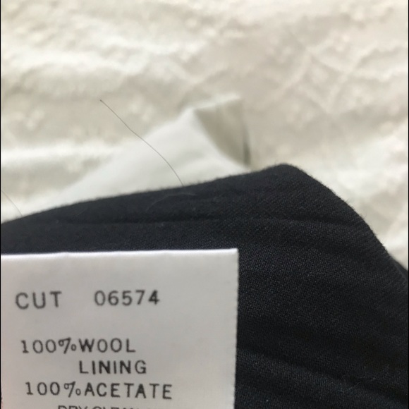 "Guess Collection skirt Size 0. - Picture 6 of 7